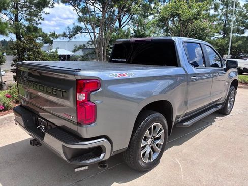 Used 2021 Chevrolet Silverado 1500 RST w/ LPO, Blackout Package AWD/4WD image 8