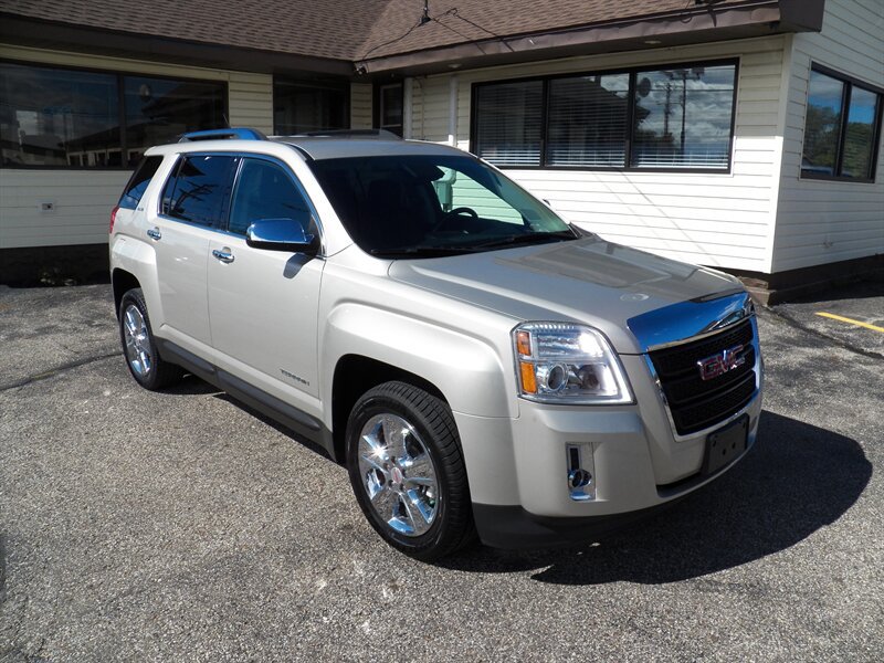 Used 2015 GMC Terrain SLE FWD image 1