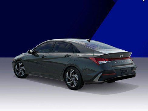 New 2026 Hyundai Elantra SEL Sport FWD image 5