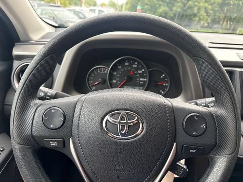 Used 2016 Toyota RAV4 LE AWD/4WD image 22