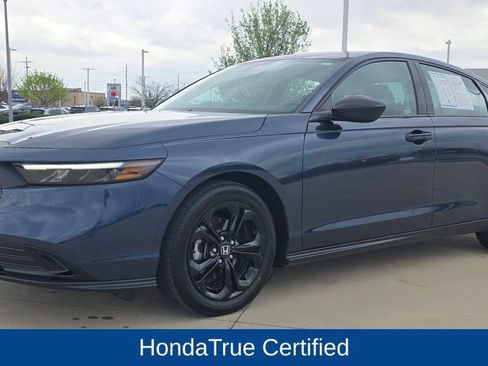 Certified 2025 Honda Accord SE image 1