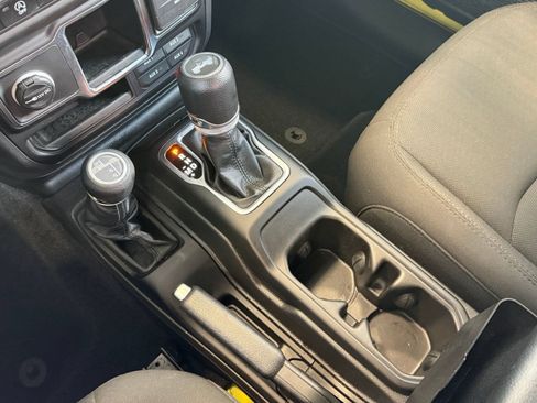 Used 2023 Jeep Wrangler Sport AWD/4WD image 19