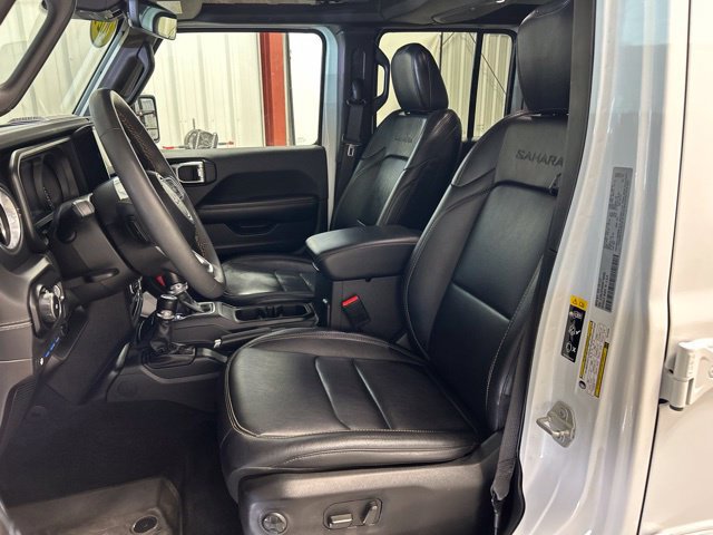 Used 2024 Jeep Wrangler Unlimited Sahara w/ Technology Group AWD/4WD image 13