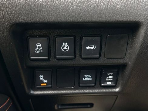 Used 2020 Nissan Pathfinder SL image 25