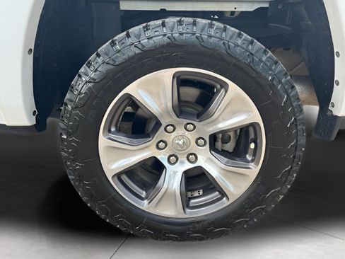 Used 2022 RAM 1500 Laramie AWD/4WD image 10