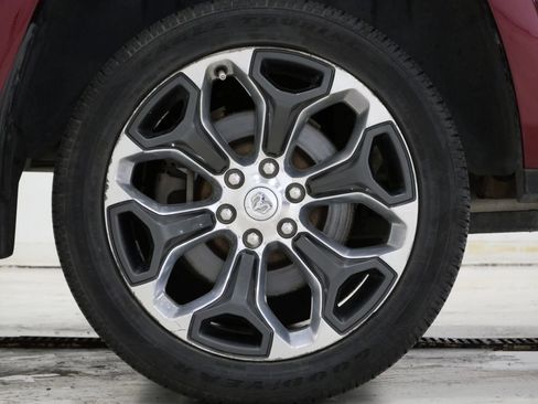 Used 2019 RAM 1500 Limited AWD/4WD image 9