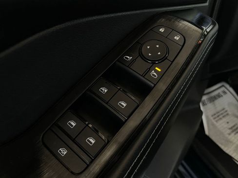 Used 2024 Nissan Rogue SV image 22