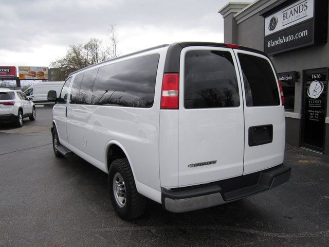 Used 2019 Chevrolet Express 3500 LT w/ LT Preferred Equipment Group RWD image 3