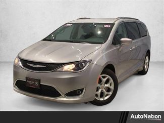 Used 2020 Chrysler Pacifica Touring-L w/ Tire & Wheel Group video 1