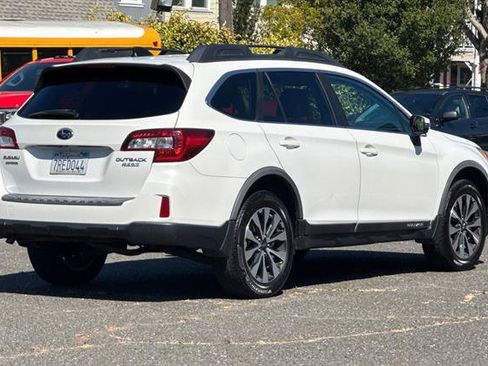 Used 2016 Subaru Outback 2.5i Limited w/ Protection Package #2 AWD/4WD image 3