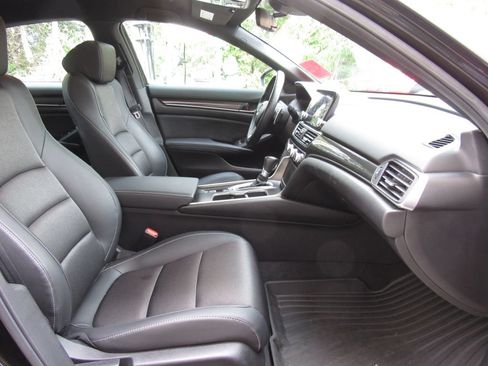 Used 2021 Honda Accord Sport image 18