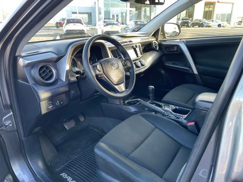 Used 2018 Toyota RAV4 LE w/ All Weather Liner Package image 10