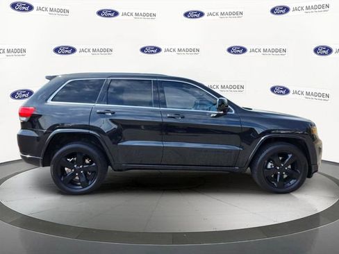 Used 2015 Jeep Grand Cherokee Altitude AWD/4WD image 6