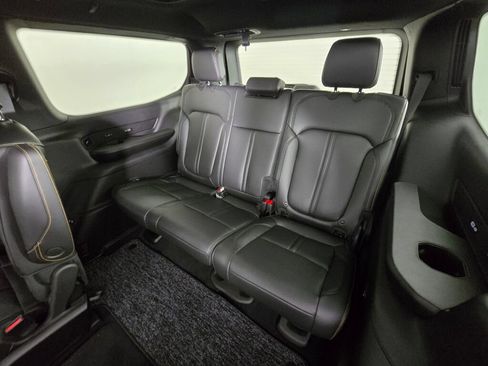 New 2026 Jeep Grand Wagoneer 4WD image 43