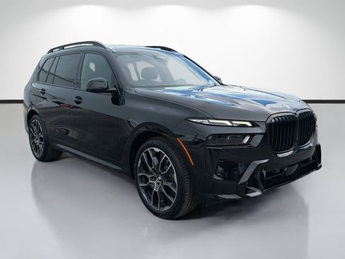 New 2027 BMW X7 xDrive40i w/ M Sport Package AWD/4WD image 1
