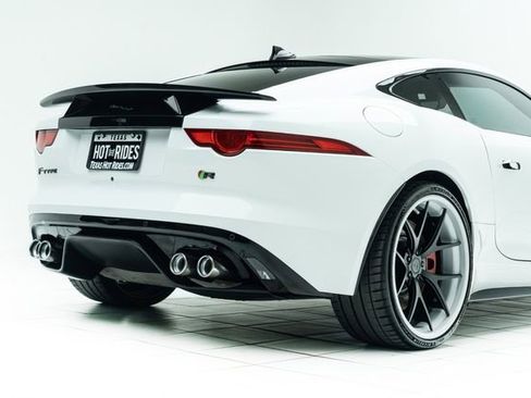 Used 2015 Jaguar F-TYPE R RWD image 14