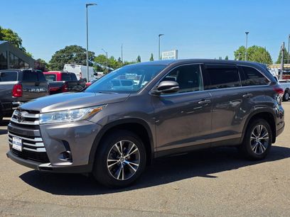 Used 2019 Toyota Highlander LE