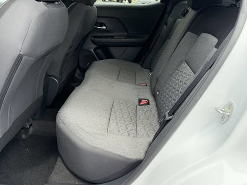 Used 2026 Nissan Kicks SV FWD image 27