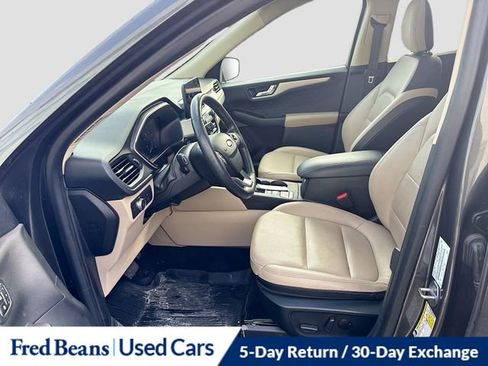 Used 2020 Ford Escape SEL image 9