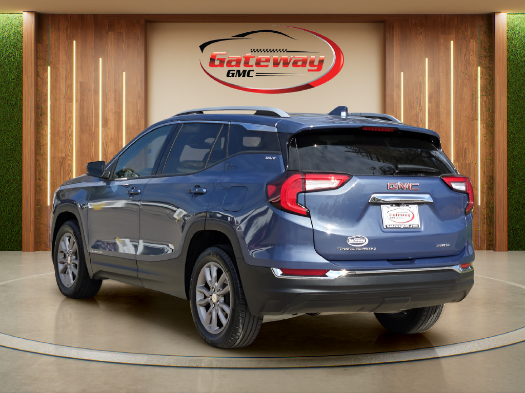 Used 2024 GMC Terrain SLT AWD/4WD image 7