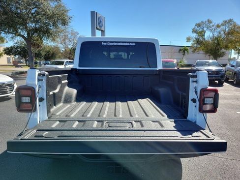 Used 2023 Jeep Gladiator Rubicon w/ LED Lighting Group image 11