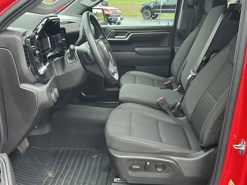 Used 2025 Chevrolet Silverado 1500 LT AWD/4WD image 14