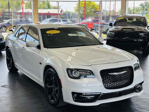 Used 2022 Chrysler 300 S w/ Comfort Group RWD image 1