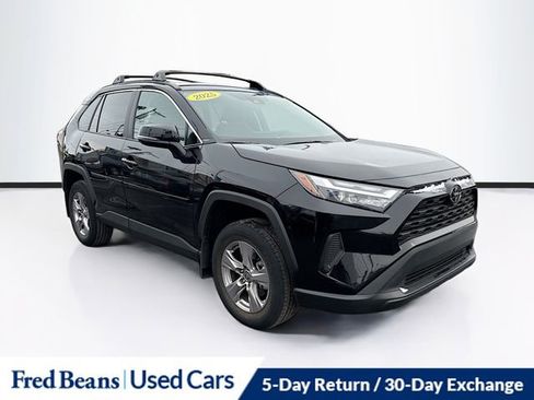 Used 2025 Toyota RAV4 XLE image 1