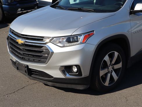 Used 2018 Chevrolet Traverse LT AWD/4WD image 6