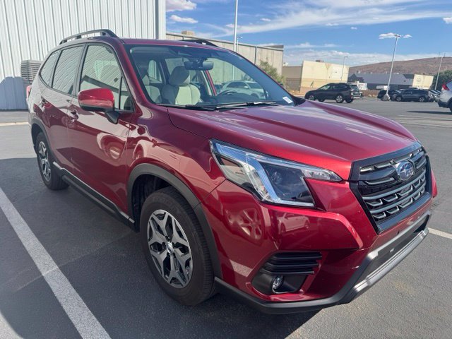 Used 2024 Subaru Forester Premium AWD/4WD image 2