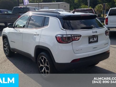Used 2025 Jeep Compass Limited AWD/4WD image 9