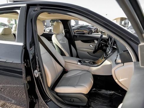Used 2018 Mercedes-Benz C 300 Sedan image 38