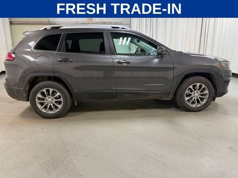 Used 2021 Jeep Cherokee Latitude Lux w/ Mopar Interior Package AWD/4WD image 3