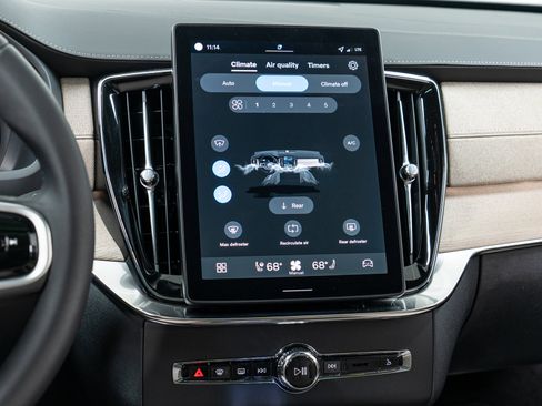 New 2026 Volvo XC90 B6 Plus w/ Protection Package image 19