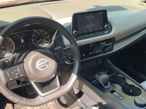 Used 2021 Nissan Rogue SV w/ Premium Package AWD/4WD image 6