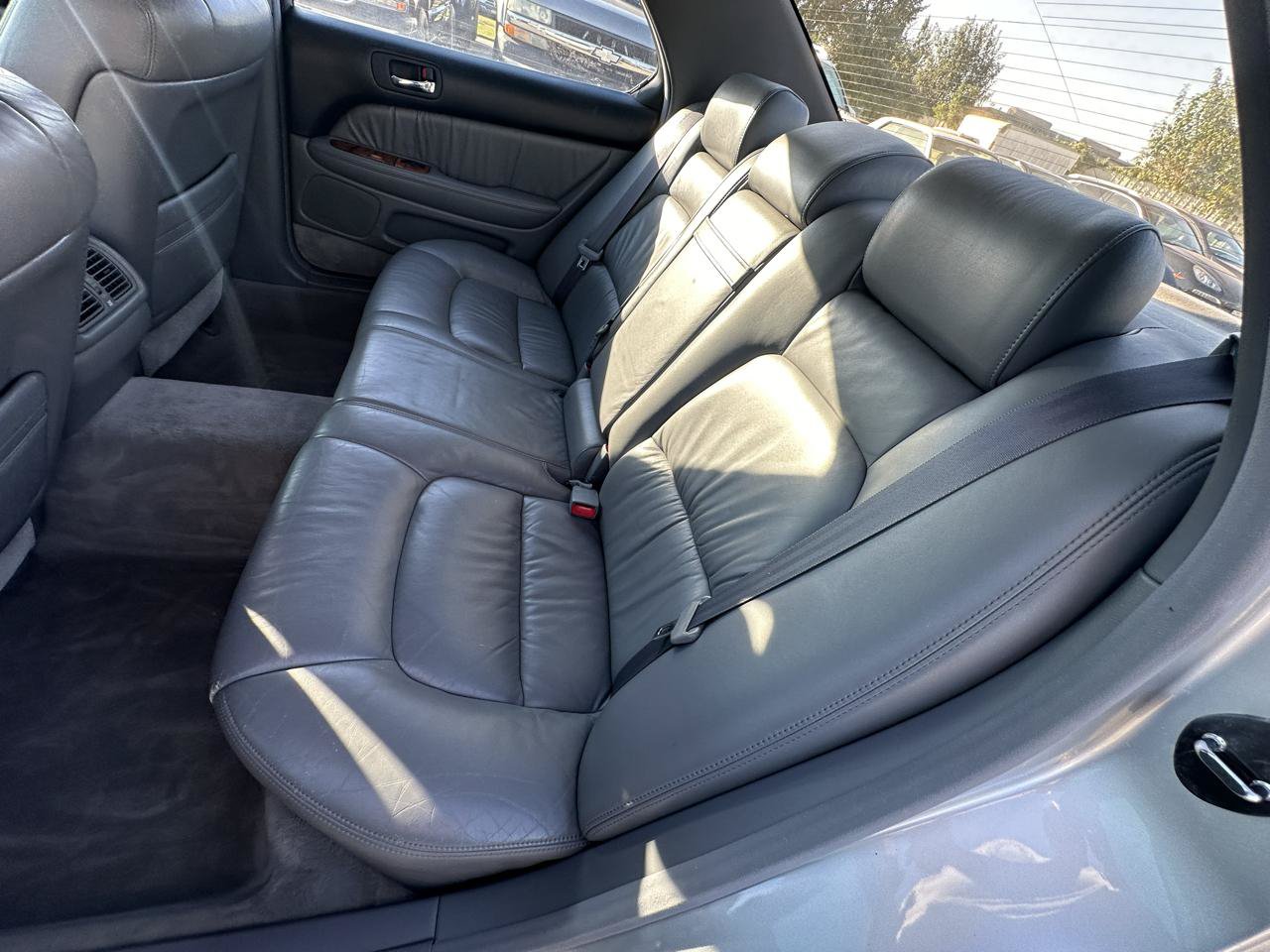Used 1999 Lexus LS 400 w/ Premium Pkg RWD image 63