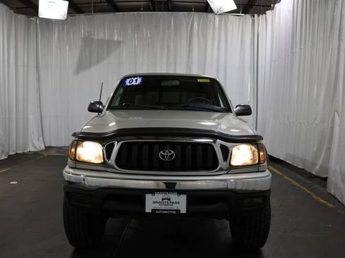 Used 2001 Toyota Tacoma 4x4 Xtracab w/ SR5 Pkg w/ Chrome Pkg image 9