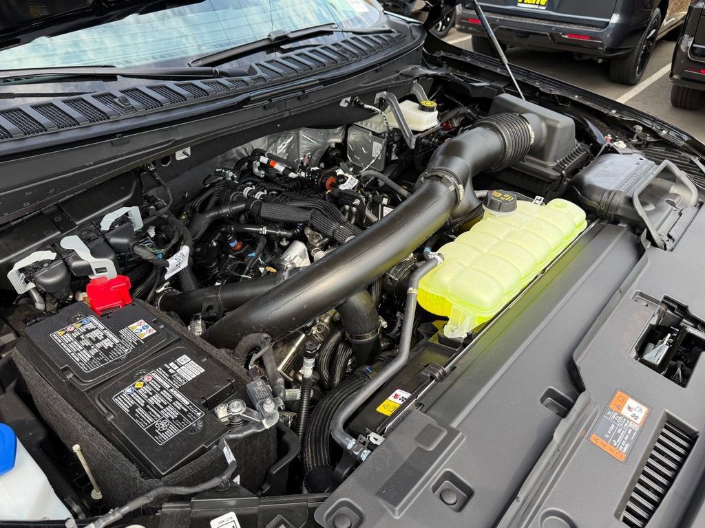 New 2027 Lincoln Navigator Premiere AWD/4WD image 38