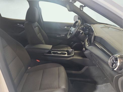 Used 2025 Chevrolet Equinox LT image 15