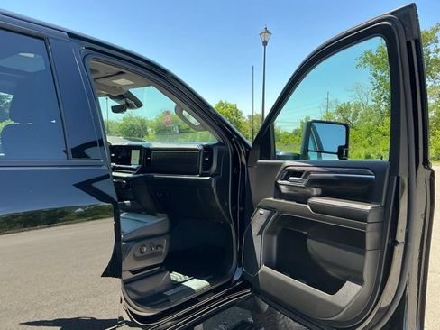 Used 2025 Chevrolet Silverado 2500 LTZ w/ Trail Boss Package AWD/4WD image 18