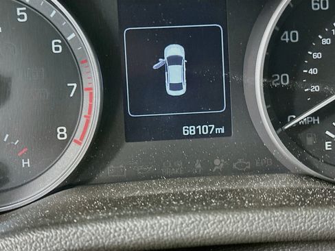 Used 2018 Hyundai Elantra Value Edition FWD image 19