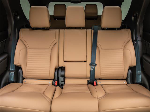 New 2026 Land Rover Discovery Limited Edition AWD/4WD image 17