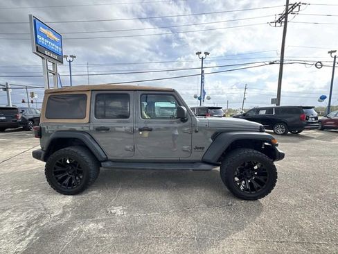 Used 2020 Jeep Wrangler Unlimited Sport image 8