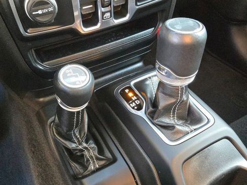 Certified 2022 Jeep Wrangler Unlimited Sahara w/ Cold Weather Group image 24