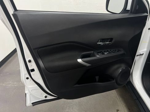 Used 2024 Nissan Kicks SV FWD image 12