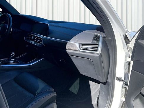 Used 2022 BMW X5 xDrive45e w/ M Sport Package image 13