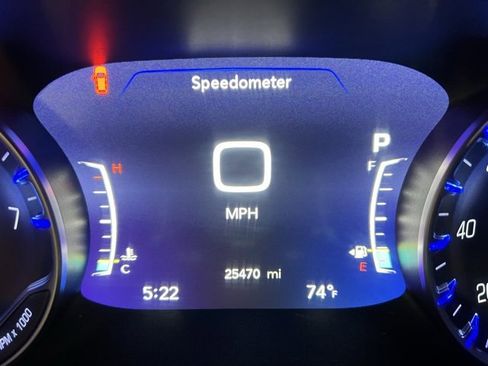 Used 2022 Chrysler Pacifica Touring-L image 39