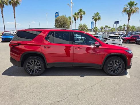 Certified 2023 Chevrolet Traverse RS FWD image 7