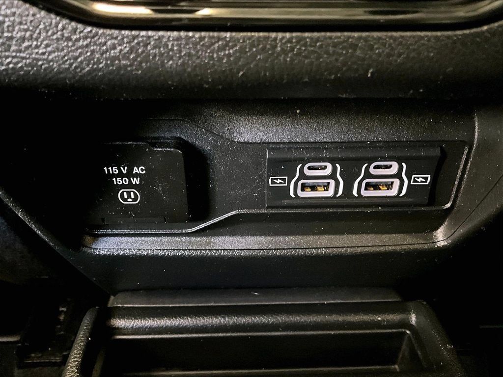 Used 2023 Jeep Grand Cherokee L Limited AWD/4WD image 28