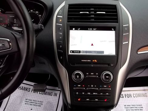 Used 2018 Lincoln MKC Select w/ Select Plus Package AWD/4WD image 21